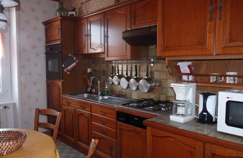 Bannalec House | Charm and tranquility, 15 km from the sea, large enclosed park, Wifi,3* hotel