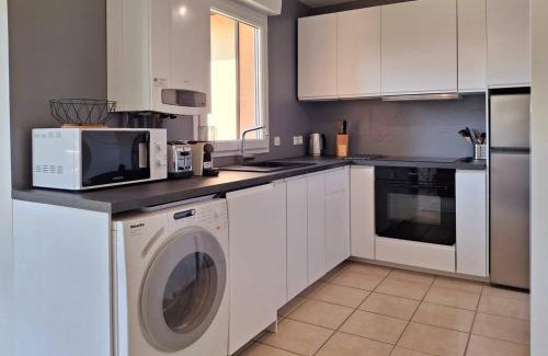 Merville-Franceville-Plage Apartment | Charmant cocon avec WiFi à Merville-Franceville-Plage - FR-1-788-59