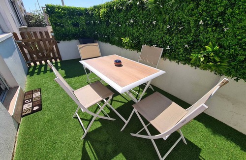 Palavas-les-Flots Apartment | Charmant Appart.t3 de 45m2 en rez de Jardin à Deux Minutes à Pied de la Plage !