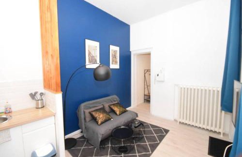 Valenciennes Apartment | CHARMANT APPART - HYPER CENTRE - TRAMWAY - FREE WIFI - leRelaisdOdile4
