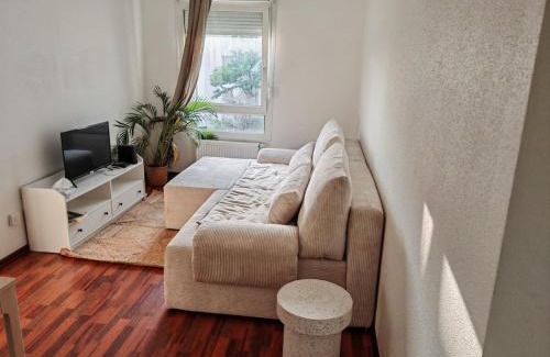 Neudorf Est Apartment | Charmant appartement au centre