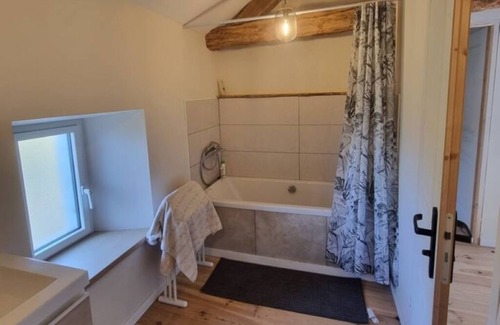 Montserie House | Charmant Corps de Ferme à la Montagne