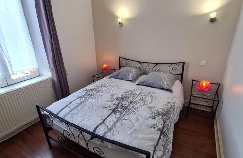 Lorcy Apartment | Charmant duplex avec parking et Wi-Fi près de Montargis - FR-1-590-546