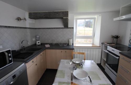 Rupt-sur-Moselle Apartment | Charmant gîte en montagne, 3 étoiles, proche randonnées et Alsace, tout confort avec terrasse. - FR-1-589-391