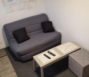 Deville-les-Rouen Apartment | Charmant logement à Déville proche université