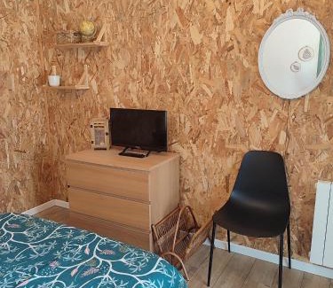 Salles House | Charmant Studio avec Jardin au Cœur de la Nature