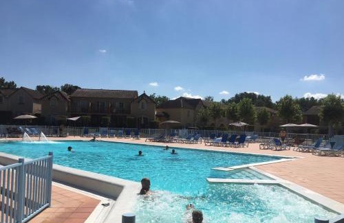 Monflanquin Apartment | Charmant T2 PISCINE chambre lit double dans résidence du Lac