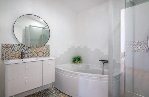 Begles House | Charmante chambre privative avec espace de travail