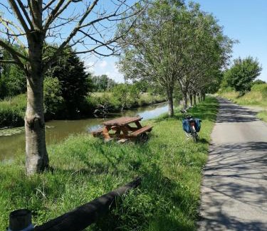 Saint-Hilaire-sur-Helpe House | Charmante maison avec cheminée, grand jardin et boxe chevaux