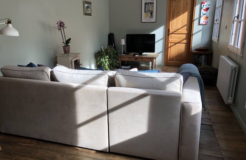 Dinan House | Charmante Maison à Colombage Avec Jardinet en Plein Centre Ville Historique