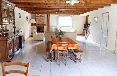 Sarrazac House | Charmante maison à Sarrazac avec piscine privée