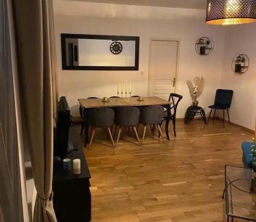 Troyes House | Charmante maison à Troyes avec terrasse et jardin clôturé