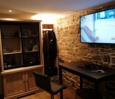 Bains-sur-Oust House | Charmante maison de vacances 45 minutes des plages