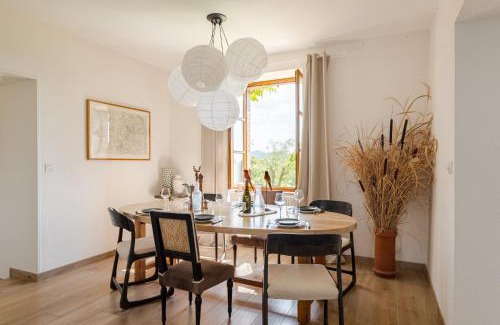 Les Salles House | Charmante maison de famille au calme, 5 chambres, jacuzzi