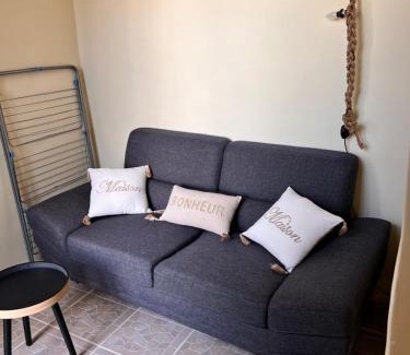 Olonzac House | Charmante Maison de Village avec Terrasse