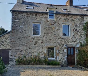 Plouer-sur-Rance House | Charmante maison en bord de Rance