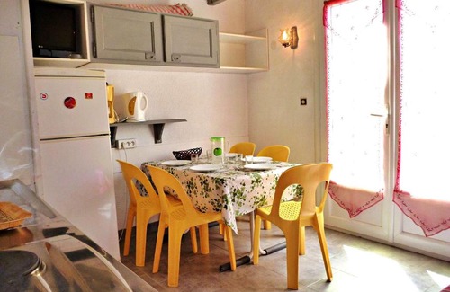 Marseillan Apartment | Charmante Maisonnette avec Piscine près de la Plage, Parking, et Animaux Acceptés - FR-1-387-103