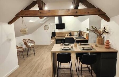 Cambrai Apartment | Charme, Détente Sous les Étoiles