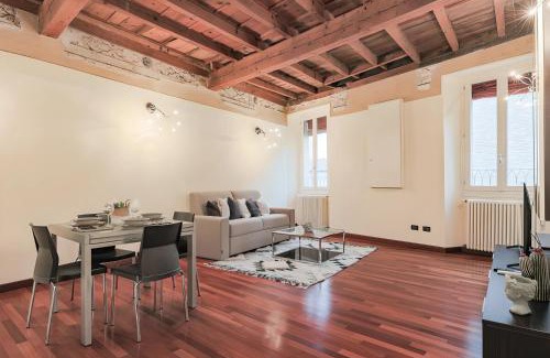 Ferrara Historic Centre Apartment | Charme Ferrara View of Piazza Trento - Trieste
