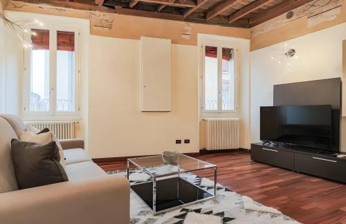 Ferrara Historic Centre Apartment | Charme Ferrara View of Piazza Trento - Trieste