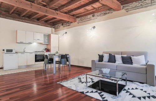 Ferrara Historic Centre Apartment | Charme Ferrara View of Piazza Trento - Trieste