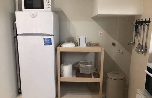 Kallithea Apartment | Charming 1-Bed Apartment near Piraeus port