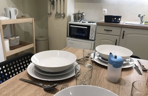 Kallithea Apartment | Charming 1-Bed Apartment near Piraeus port