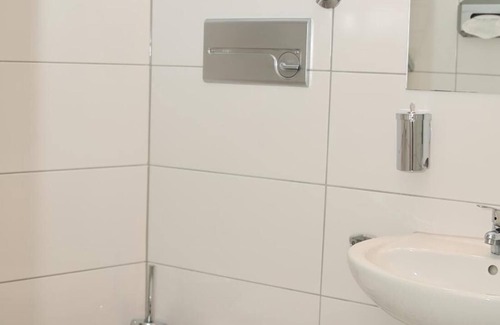 Bad Salzuflen House | Charming 1-Bedroom Retreat in Bad Salzuflen with Balcony & Wheelchair Access