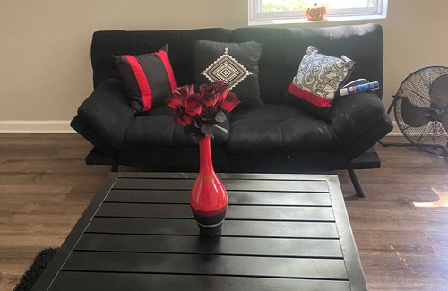 Stone Mountain House | Charming 1-bedroom house rain Stone Mountain with WiFi access