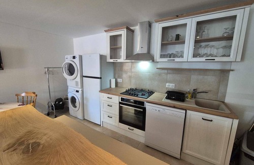 Saint-Setiers House | Charming 1-bedroom apartment in a stone farmhouse in Saint-Setiers with WiFi