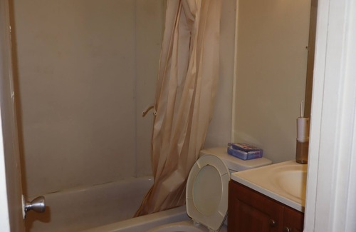 Winton Hills Apartment | Charming 1-bedroom apartment in delightful Cincinnati with AC