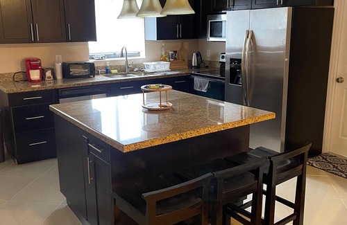 Little Ranches Apartment | Charming 1-bedroom apartment in lovely Hollywood, Fl with WiFi, AC