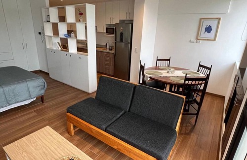 San Antonio Apartment | Charming 1-bedroom apartment in Barranco, with WiFi, fitness room, and security.
