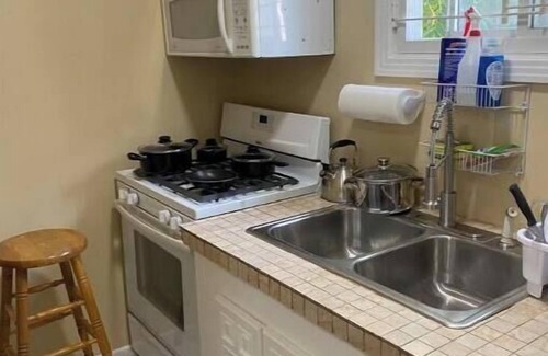 Buffalo Apartment | Charming 1-bedroom apartment in lovely Buffalo with AC