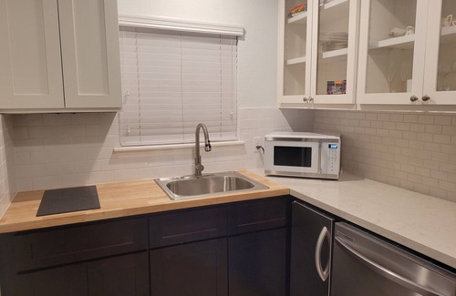 Riverside Terrace House | Charming 1-bedroom apartment in phenomenal Houston with AC