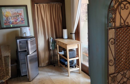 Bernalillo Cottage | Charming 1-bedroom Casita in lovely Bernalillo, just 15 minutes to Albuquerque.