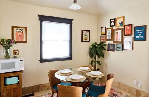 Longmont Cottage | Charming 1-bedroom Carriage House in the best neighborhood in Longmont