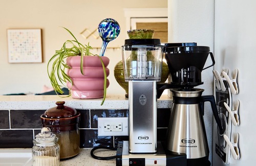 Longmont Cottage | Charming 1-bedroom Carriage House in the best neighborhood in Longmont