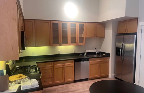 Uptown Oakland Condo | Charming 1-bedroom condo in enchanting Oakland with WiFi
