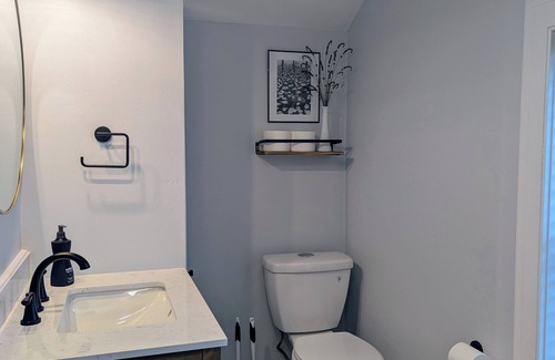 Taneytown Other | Charming 1-bedroom farmhouse in wonderful Taneytown with AC