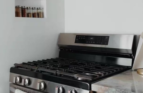 West Whittier-Los Nietos House | Charming 1-bedroom house with AC and WiFi in Whittier