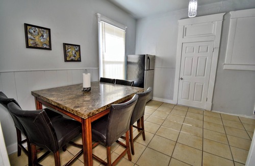 El Paso House | Charming 1-bedroom house Located Near Sierra Providence