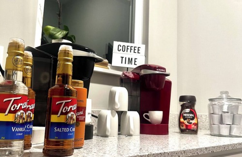 Maxwell Apartment | Charming 1-bedroom Suite in shared house - Utilities Included