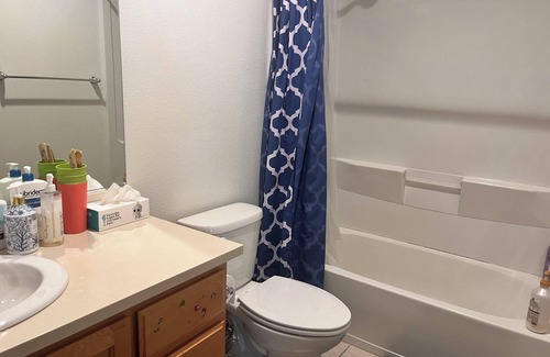 Milpitas House | Charming 1-bedroom townhome in fabulous Milpitas with AC, WiFi