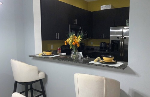 Miramar House | Charming 1 bedroom townhome with AC, parking, and WiFi in beautiful Miramar.