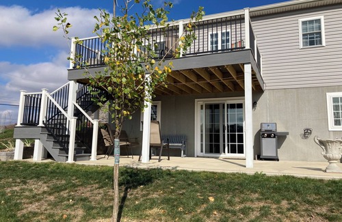 Atlasburg Apartment | Charming 1-bedroom apartment with WiFi, AC in peaceful Burgettstown countryside