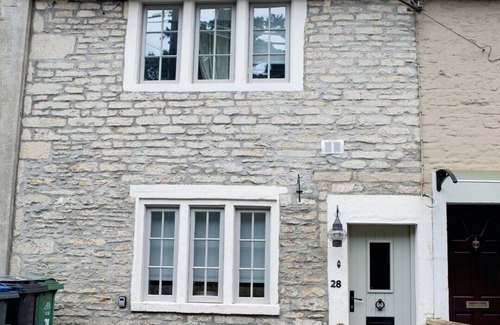 Bradford-on-Avon House | Charming 1700s Cottage in Bradford on Avon nr Bath