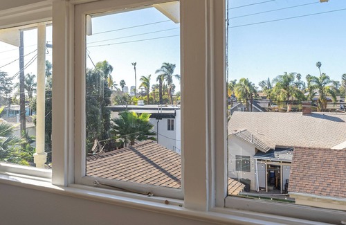 South Park Apartment | Charming 1920's duplex in the heart of Balboa