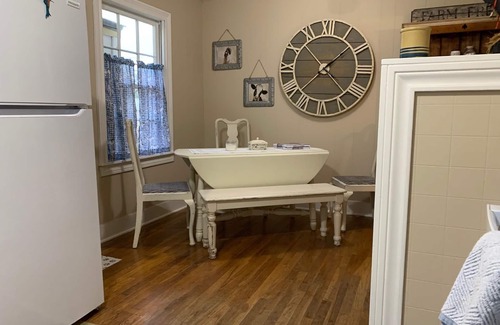 Junction House | Charming 1940's 2-bedroom Home in the beautiful Hill Country of Junction, Texas!