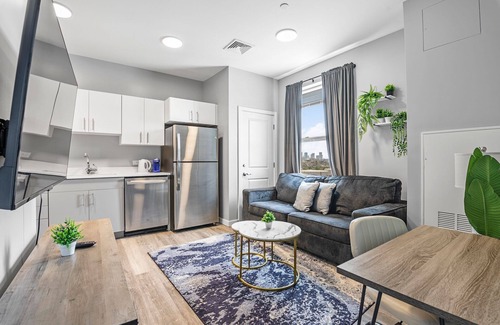 Everett Apartment | Charming 1BR Near Encore 2837